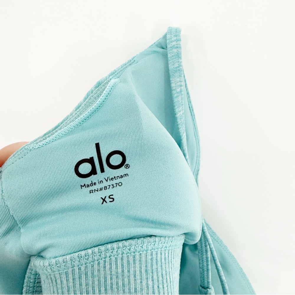 Alo Yoga AloSoft Lavish Strappy‎ Sports Bra XS Blue Quartz Heather - Picture 6 of 6